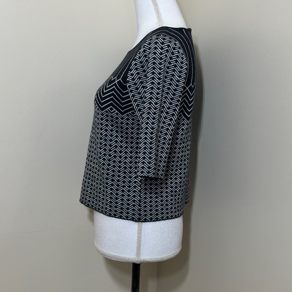 Ivanka Trump || Woman’s 1/4 sleeves Blouse size Small - Picture 2 of 5